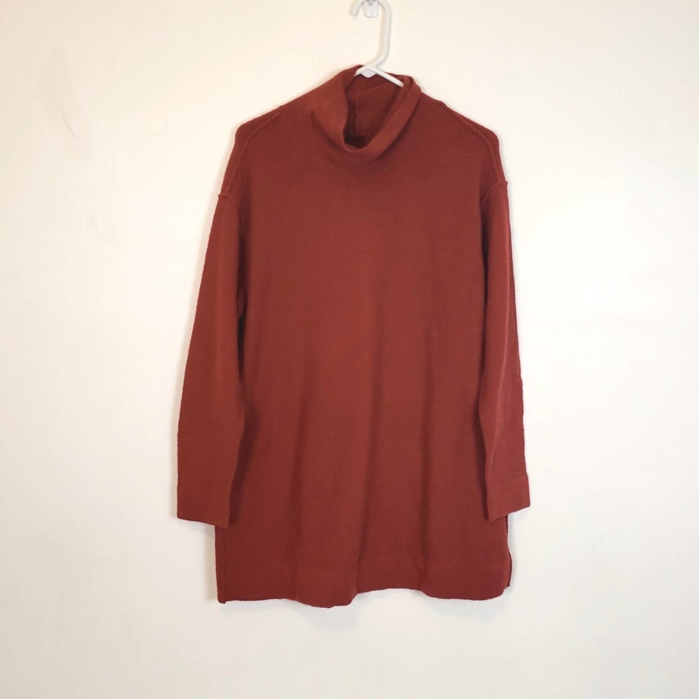 Long Turtle/neck Sweater